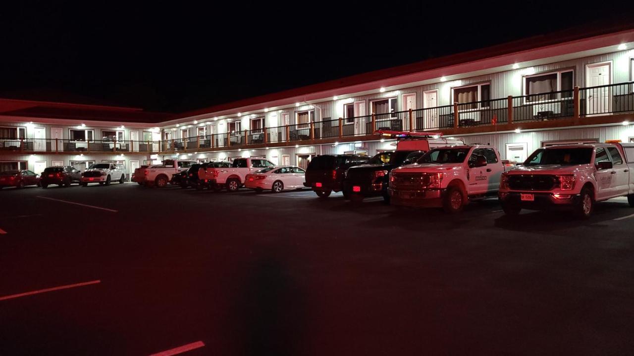Outdoorsman Motel วาวา ภายนอก รูปภาพ